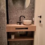 Trendy Modern *